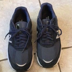 New Balance 990v5 Athletic Shoes
